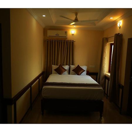 Corridor Calicut Airport Hotel Kondotty Exterior photo
