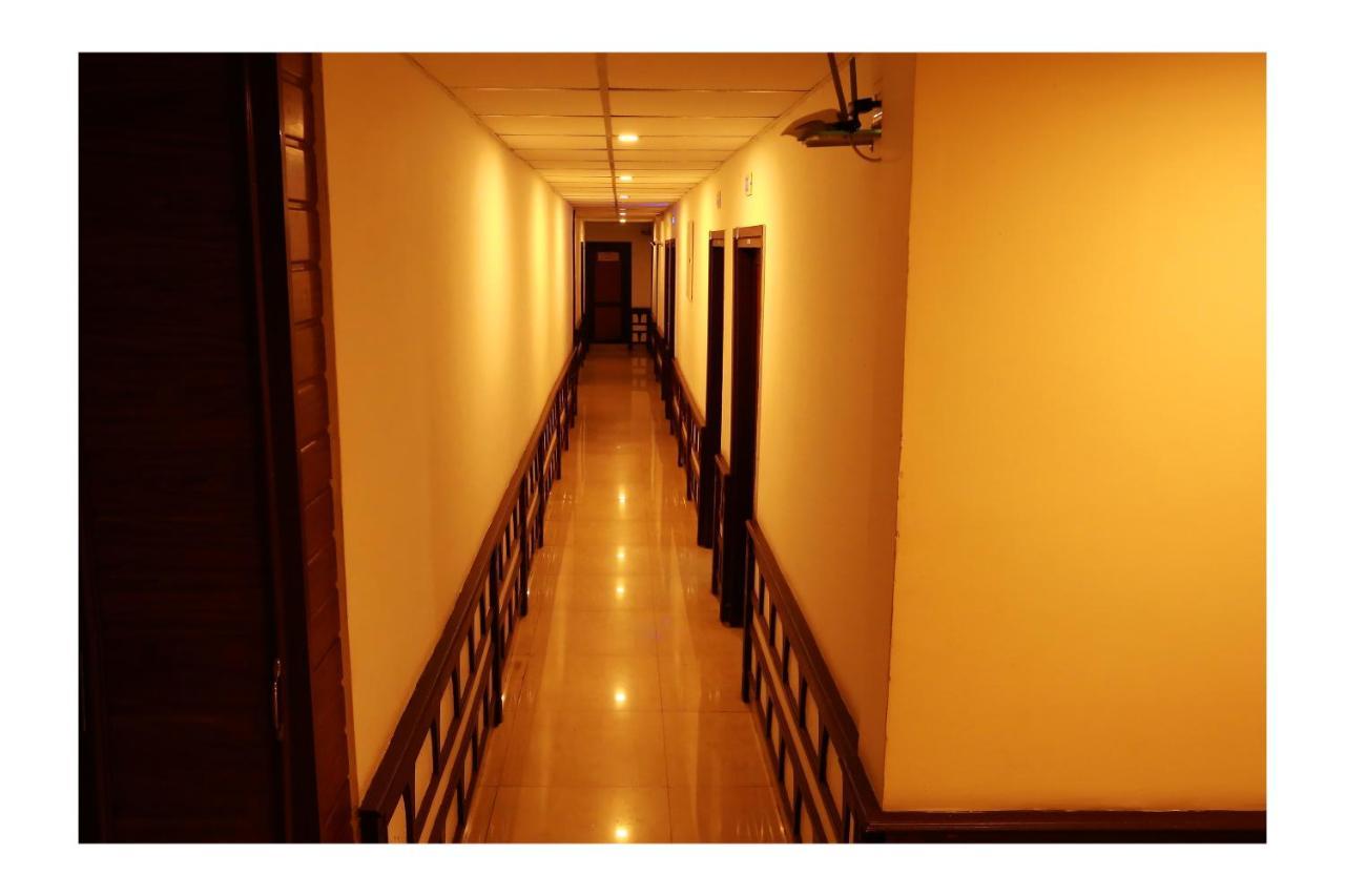 Corridor Calicut Airport Hotel Kondotty Exterior photo